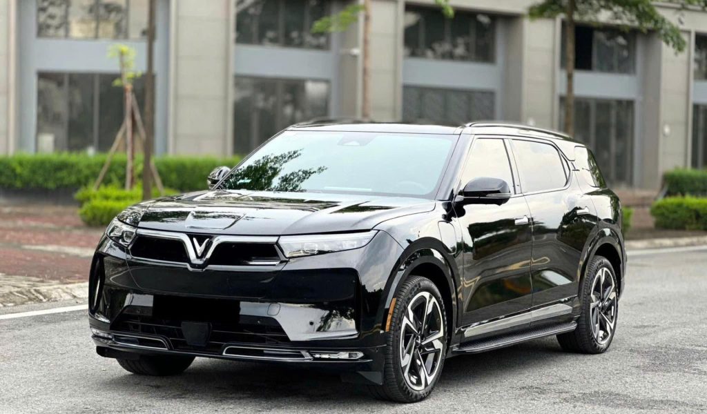 VINFAST VF9