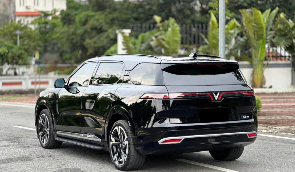 VINFAST VF9