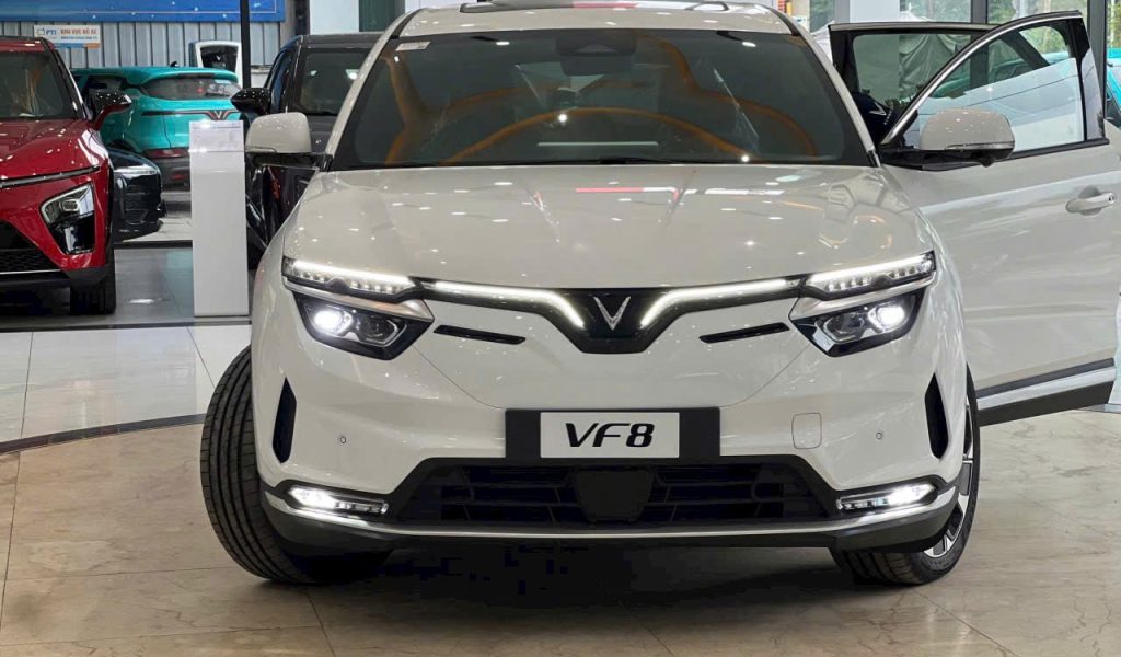 VINFAST VF8